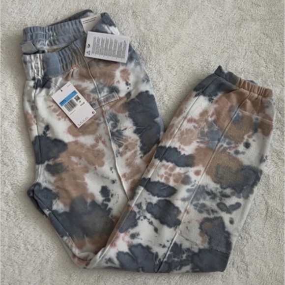 (NWT) Nike Loose Fit Tie Dye Cuffed Sweatpants in Slate Blue, Medium - Picture 3 of 16